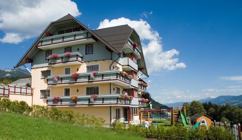 Hotel Neuwirt Рамзау ам Дахщайн Екстериор снимка